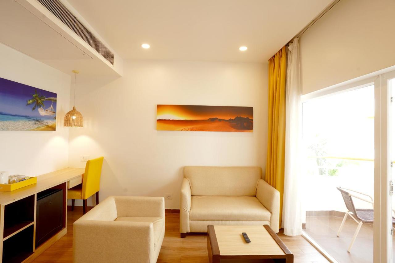 Bloomsuites L Calangute Bagian luar foto
