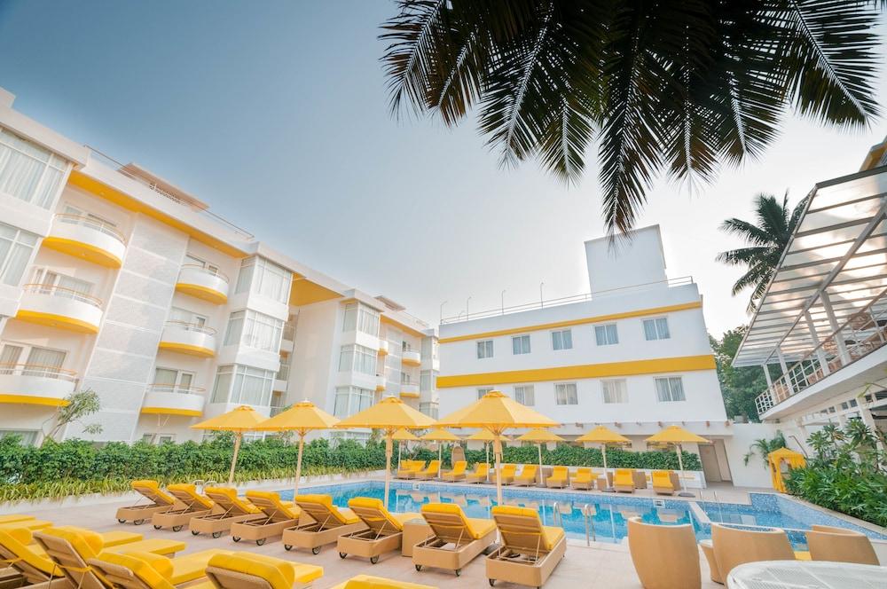 Bloomsuites L Calangute Bagian luar foto